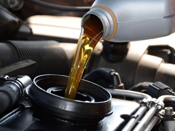 THAY NHỚT ẮC QUY