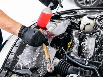 VỆ SINH KHOANG MÁY Ô TÔ